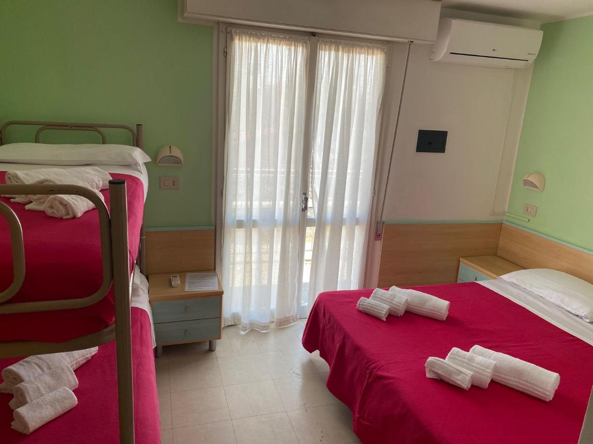 Hotel Barbiani Riccione Exterior photo