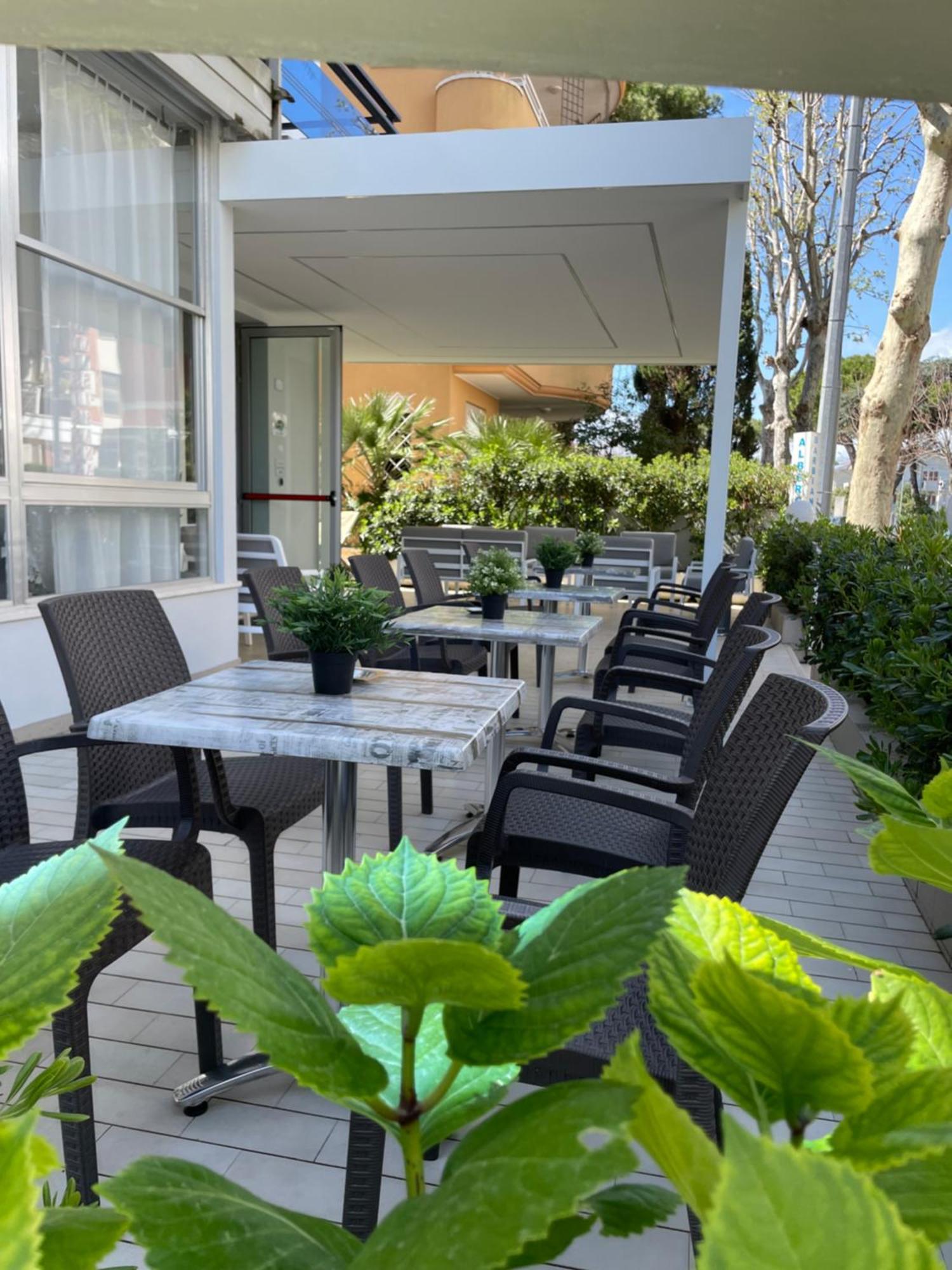Hotel Barbiani Riccione Exterior photo